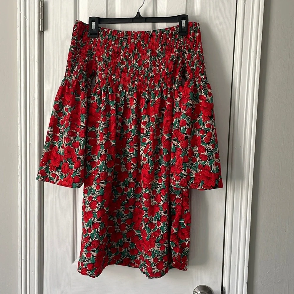 NWOT off the shoulder dress - Picture 2 of 7